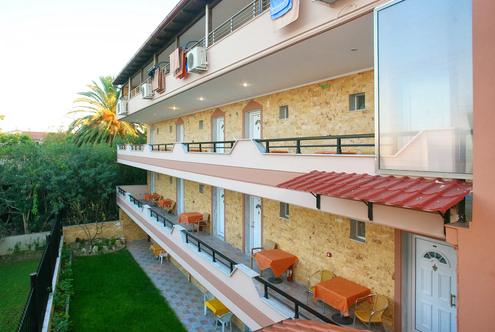Tiara Holidays - Hotel Dionysos - spoljašnji izgled